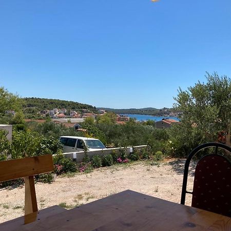 4 Bedroom Apartment In Tisno Eksteriør bilde