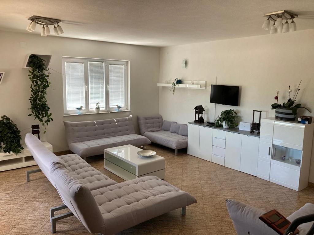 4 Bedroom Apartment In Tisno Eksteriør bilde