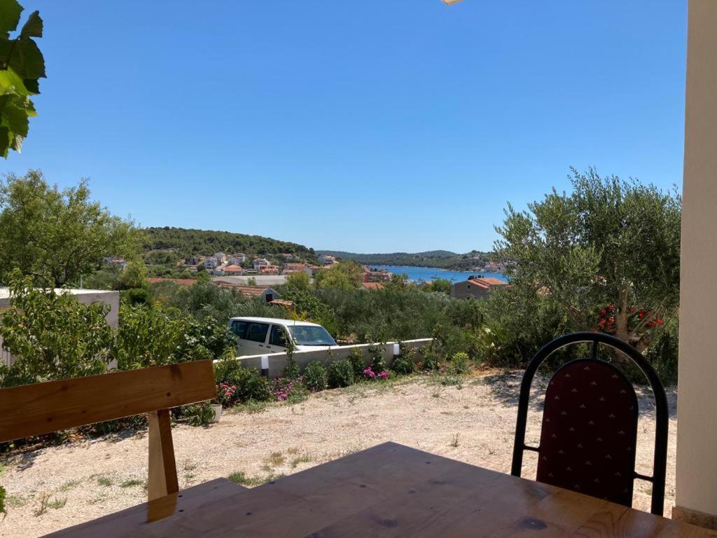 4 Bedroom Apartment In Tisno Eksteriør bilde
