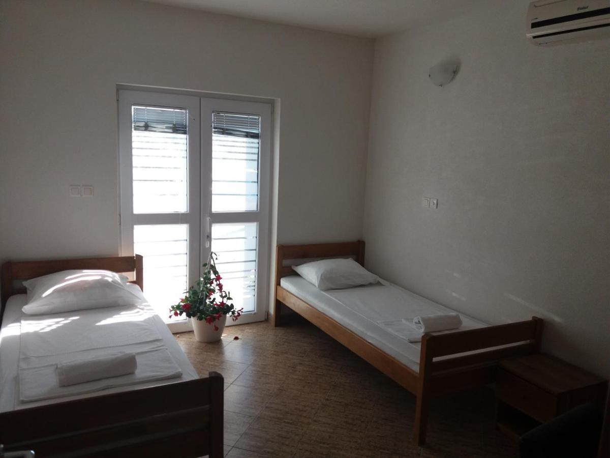 4 Bedroom Apartment In Tisno Eksteriør bilde